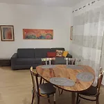 House Dotto 25 *