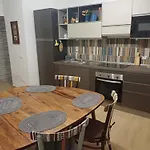 House Dotto 25