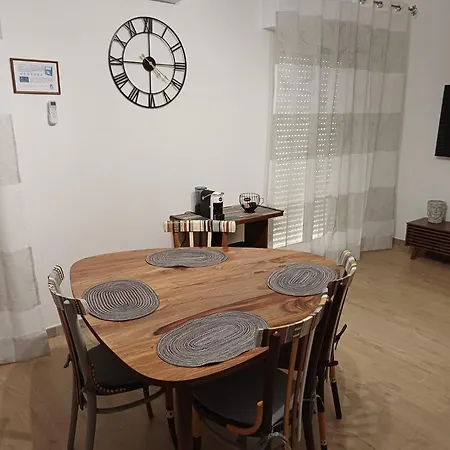 Apartment House Dotto 25 *