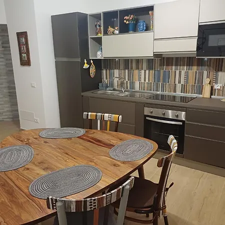 House Dotto 25