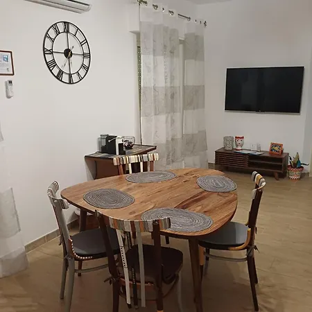 Apartment House Dotto 25